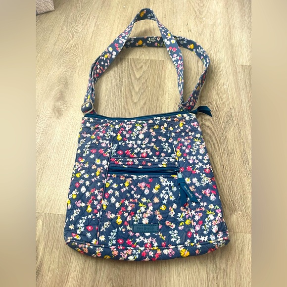 Vera Bradley Handbags - Vera Bradley purse